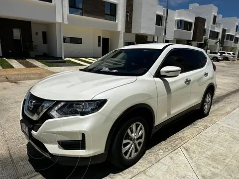 Nissan X-Trail Sense 3 Row usado (2019) color Blanco precio $330,000