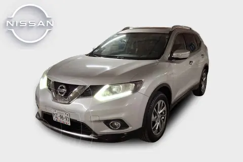 Nissan X-Trail Armor usado (2016) color Plata precio $226,000