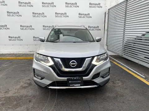 Nissan X-Trail Sense 2 Row usado (2018) color plateado precio $320,000