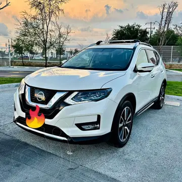 Nissan X-Trail Exclusive 3 Filas usado (2020) color Blanco precio $350,000