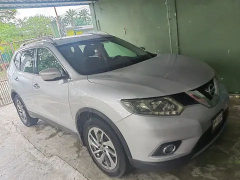 Nissan X-Trail Advance 2 Filas usado (2016) color Plata precio $175,000
