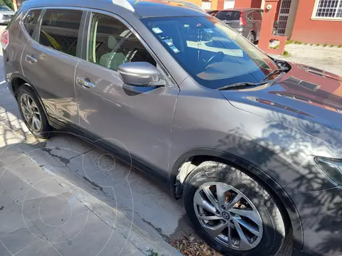 Nissan X-Trail Advance usado (2015) color Gris precio $200,000