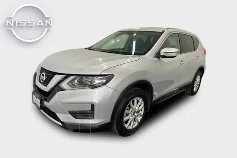 Nissan X-Trail Advance 2 Row usado (2022) color Plata precio $355,000
