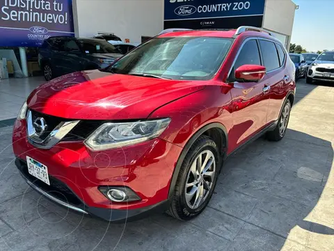 Nissan X-Trail Exclusive 3 Row usado (2015) color Rojo financiado en mensualidades(enganche $65,800 mensualidades desde $9,670)