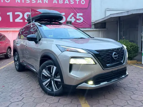 Nissan X-Trail Platinum 2 Filas usado (2024) color Dorado precio $810,000