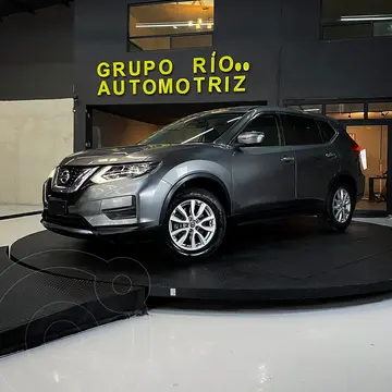 Nissan X-Trail Sense 2 Row usado (2019) color plateado precio $279,000