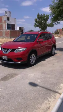 Nissan X-Trail Sense 3Filas usado (2017) color Rojo precio $17,200