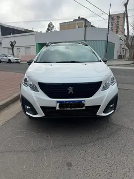 Peugeot 2008 Sport THP Aut usado (2021) color Blanco precio $24.200.000