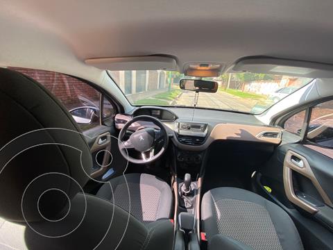 foto Peugeot 2008 Active usado (2017) color Gris precio $1.620.000