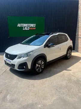 Peugeot 2008 Feline Aut usado (2020) color Gris Aluminium precio $26.360.000