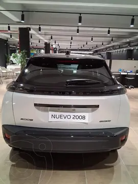 Peugeot 2008 GT T200 usado (2025) color Blanco precio $7.000.000