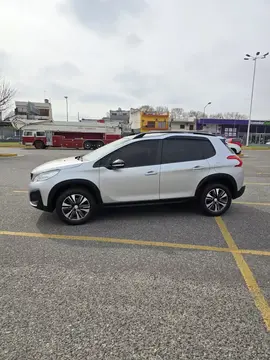 Peugeot 2008 Feline usado (2021) color Gris financiado en cuotas(anticipo $8.950.000)