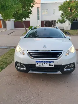 Peugeot 2008 Feline usado (2018) color Blanco precio $15.500.000