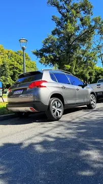 foto Peugeot 2008 Feline usado (2017) color Gris precio u$s14.700