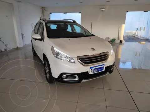 Peugeot 2008 Feline usado (2018) color Blanco precio $20.500.000