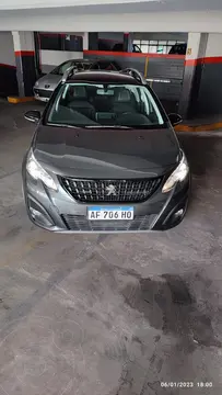 Peugeot 2008 Feline usado (2020) color Gris Aluminium precio $6.000.000