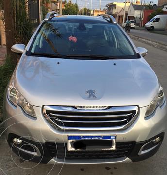 Peugeot 2008 Feline usado (2017) color Gris Aluminium precio $1.880.000