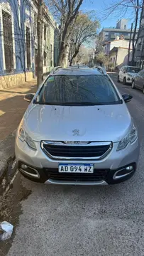 Peugeot 2008 Allure usado (2018) color Gris Aluminium precio $18.500.000