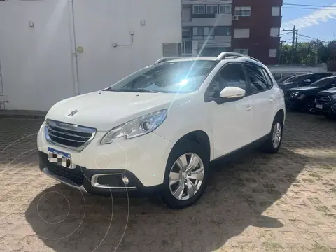 Peugeot 2008 Allure usado (2017) color Blanco precio $9.000.000