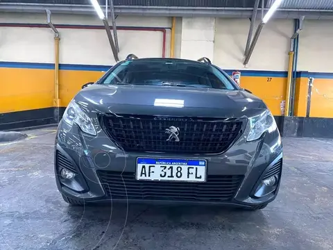 Peugeot 2008 Feline usado (2022) color Gris Aluminium precio $12.000.000