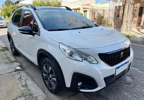 Peugeot 2008 Feline usado (2022) color Blanco Banquise precio $5.000.000