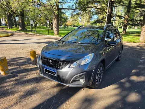 Peugeot 2008 Feline usado (2023) color Gris Grafito precio $29.500.000