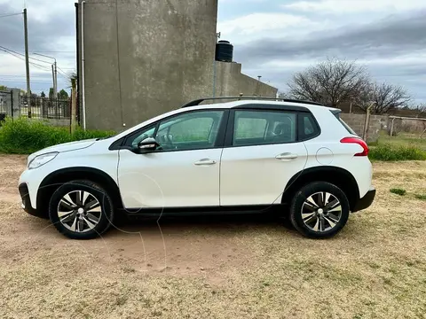 Peugeot 2008 Feline Tiptronic usado (2019) color Blanco financiado en cuotas(anticipo $12.000.000 cuotas desde $600.000)