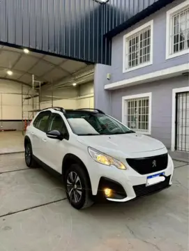 Peugeot 2008 Feline Tiptronic usado (2020) color Blanco Perla financiado en cuotas(anticipo $6.000.000 cuotas desde $450.000)