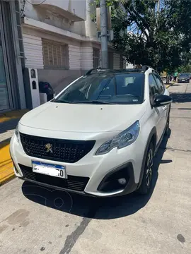 Peugeot 2008 Feline usado (2019) color Blanco Perla precio $1.212.121