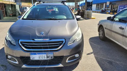 foto Peugeot 2008 Allure usado (2017) color Gris precio $13.500.000