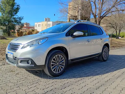 Peugeot 2008 Active usado (2016) color Gris precio $15.750.000