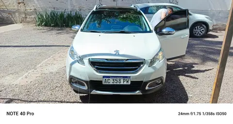 Peugeot 2008 Sport THP usado (2018) color Blanco Perla precio $18.000.000