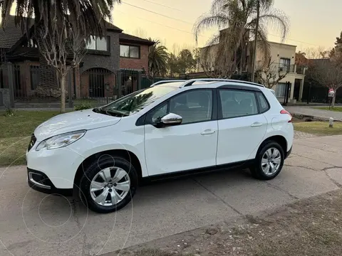 Peugeot 2008 Allure usado (2018) color Blanco Banquise financiado en cuotas(anticipo $2.990.000 cuotas desde $250.000)