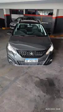 Peugeot 2008 Feline usado (2022) color Gris Grafito precio $15.000.000