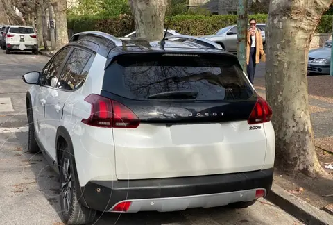 Peugeot 2008 Feline usado (2022) color Blanco financiado en cuotas(anticipo $3.000.000 cuotas desde $200.000)