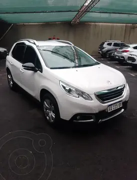 Peugeot 2008 Allure usado (2018) color Blanco Banquise precio $8.000.000