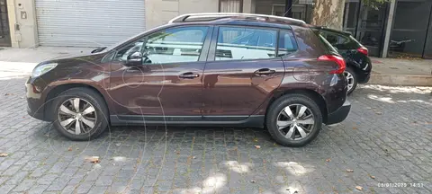 Peugeot 2008 Feline usado (2019) color Marron precio $23.000.000