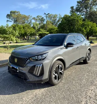 Peugeot 2008 GT T200 usado (2024) color Gris precio $20.000.000
