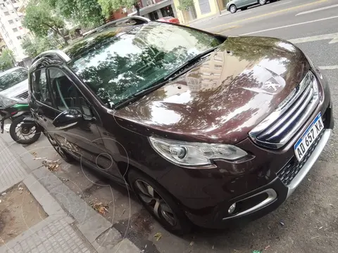 Peugeot 2008 Feline usado (2019) color Marron precio $24.500.000