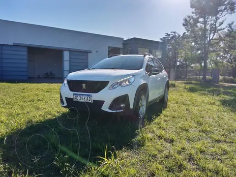 Peugeot 2008 2OO8 1.6 ALLURE               L/19 usado (2020) color Blanco precio $21.900.000