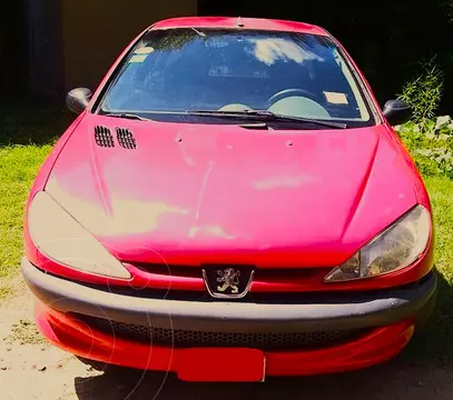 Peugeot 206 1.4 Active 5P usado (2011) color Rojo precio $5.600.000