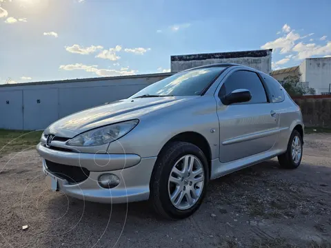 Peugeot 206 1.6 XS Premium 3P usado (2007) color Plata precio $9.500.000