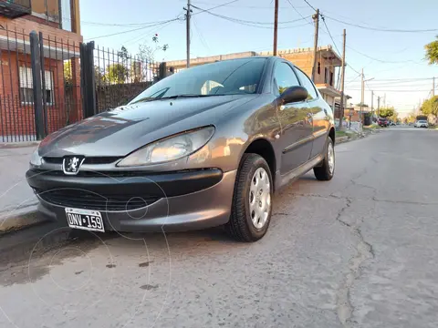 Peugeot 206 1.6 XR 5P usado (2000) color Gris precio $4.000.000