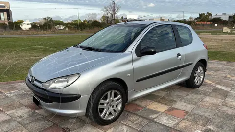 Peugeot 206 1.4 X-Line 3P usado (2008) color Gris precio u$s4.700