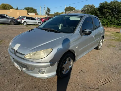 Peugeot 206 1.9D XT 5P usado (2008) color Plata precio $7.400.000