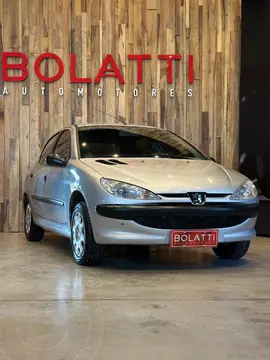 Peugeot 206 206 1.4 5 PTAS GENERATION usado (2011) color Plata precio $10.500.000