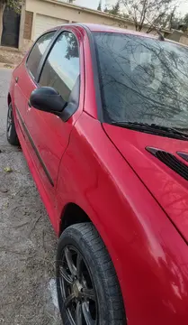 Peugeot 206 1.4 Generation 5P Plus usado (2012) color Rojo precio $7.000.000
