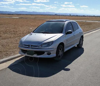 Peugeot 206 1.4 Live! 5P usado (2008) color Gris Plata  precio $7.000.000