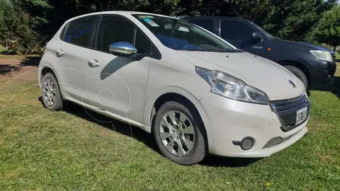 Peugeot 207 Compact Rural 1.6 XS SW usado (2013) color Blanco Banquise precio $10.680.000