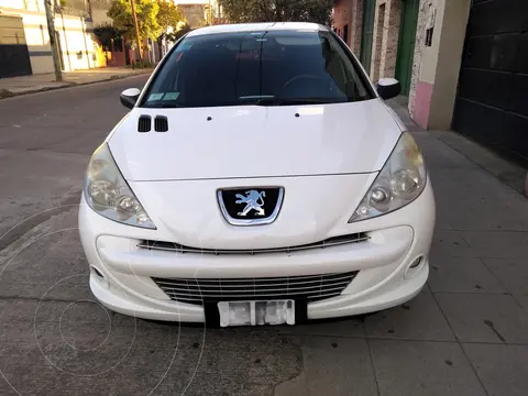 Peugeot 207 Compact Sedan 1.4 Allure 4P usado (2013) color Blanco precio $8.000.000